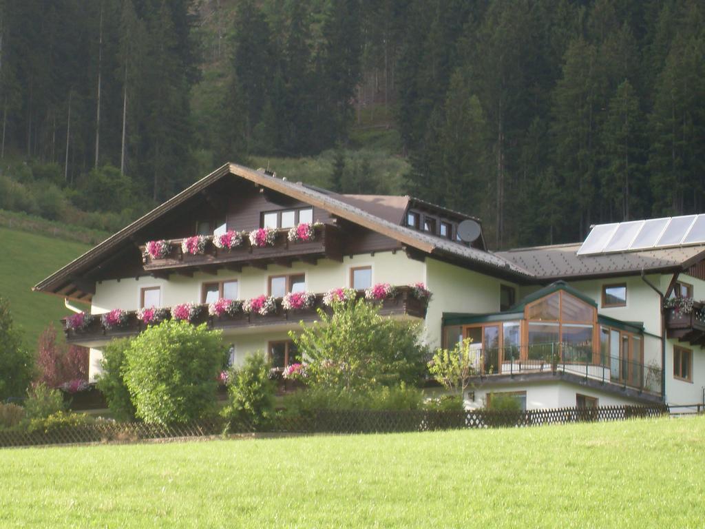 Gaestehaus Huber Fruehstueckspension Schladming Luaran gambar